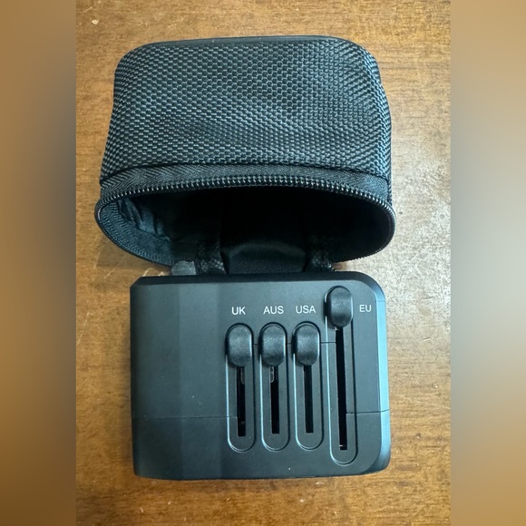 International Travel Adapter Voltage Converter Combo - Picture 1 of 2